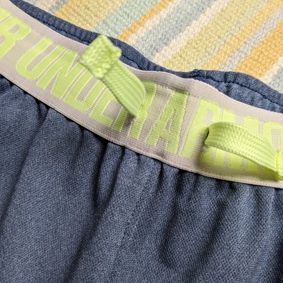 ⭐ Under Armour blue athletic shorts YLG - Picture 3 of 7